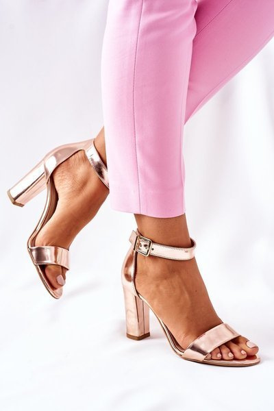 Klasyczne Skórzane Sandały Na Słupku Laura Messi 1760 Champagne