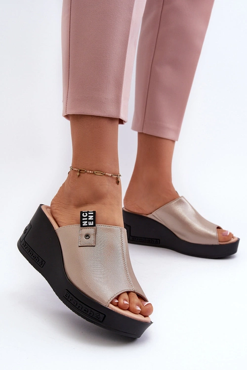 Klapki Damskie Na Koturnie Złote Vleni