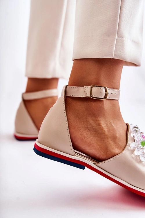 Damskie Skórzane Sandałki Z Ozdobą Beżowe Nevassa