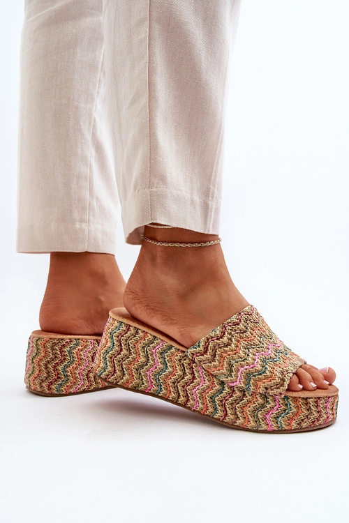 Damskie Klapki Na Koturnie Beżowe Vanarila