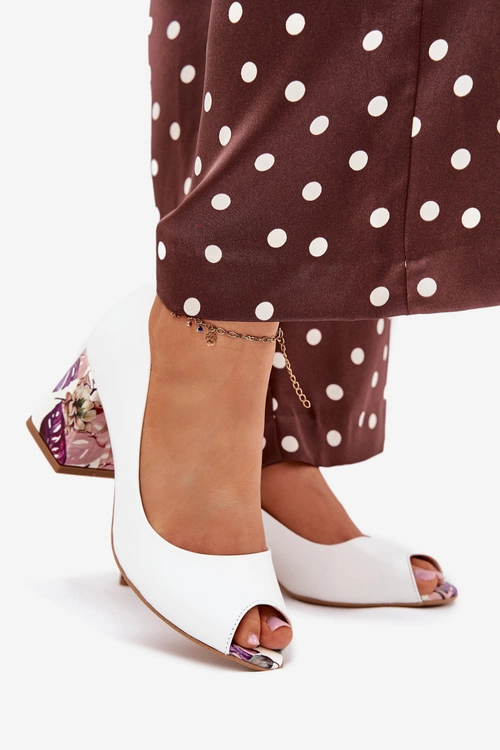 Skórzane Czółenka Z Ozdobnym Obcasem Lewski Shoes 2608/K Białe