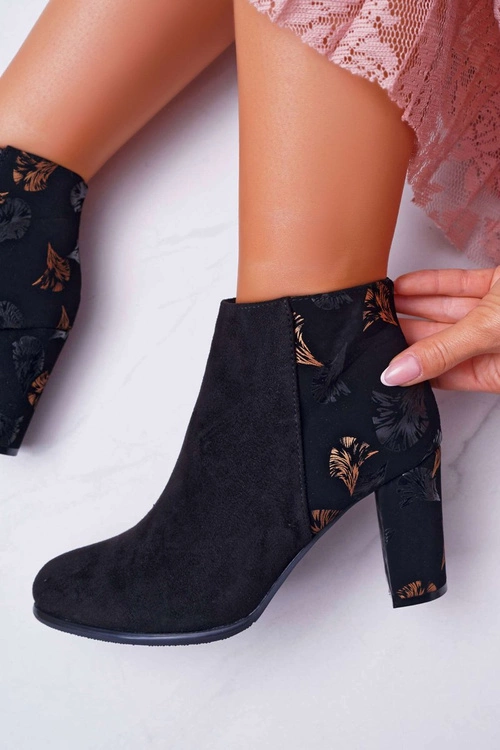 Botki Damskie Na Słupku Sergio Leone W Złote Kwiaty Folk Czarne Eros2