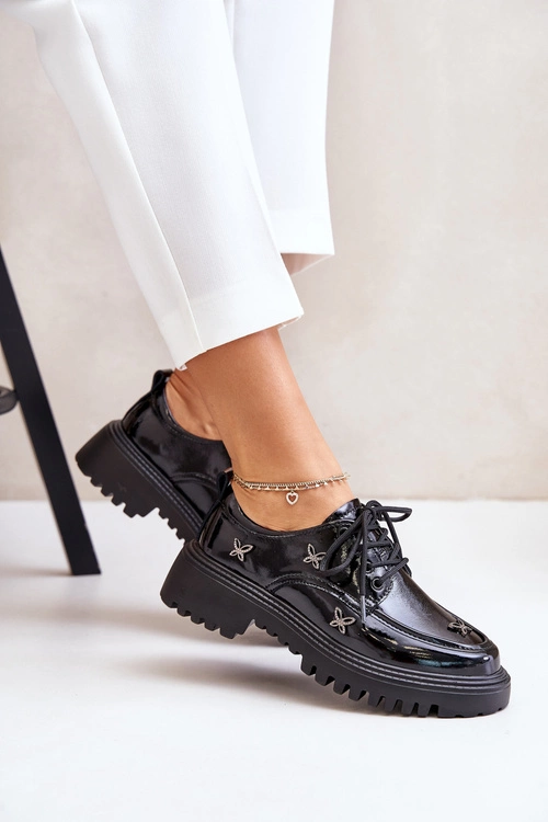 Lakierowane Półbuty Damskie Z Ozdobami Skóra Naturalna Artiker 55C1011 Czarne