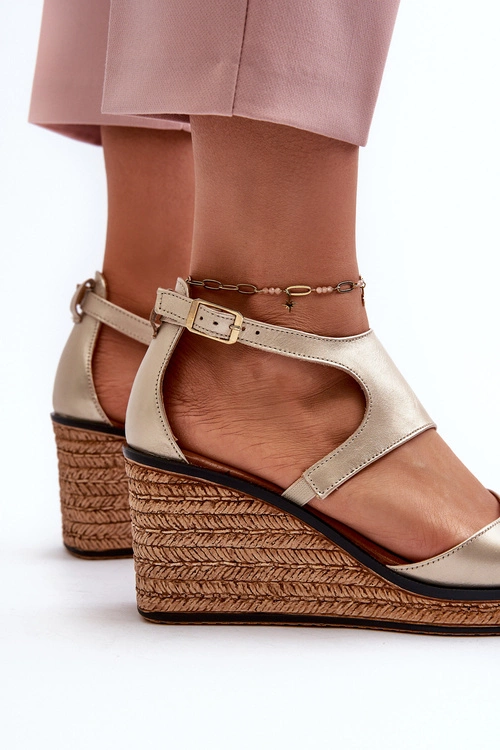 Sandały Damskie Skórzane Na Koturnie Maciejka 06657-25 Złote