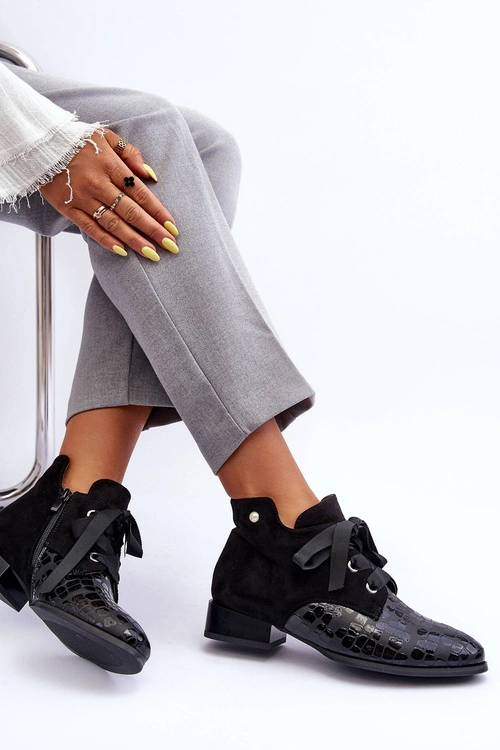 Damskie Półbuty Na Płaskim Obcasie Z Wiązaniem Czarne Meroni - Zamsz