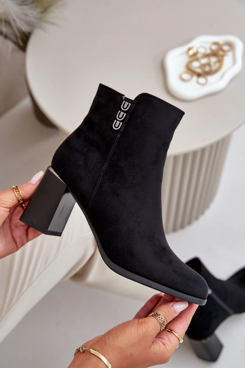 Ocieplane Eko Zamszowe Botki Damskie Na Słupku Zapinane Na Zamek Czarne Erillia