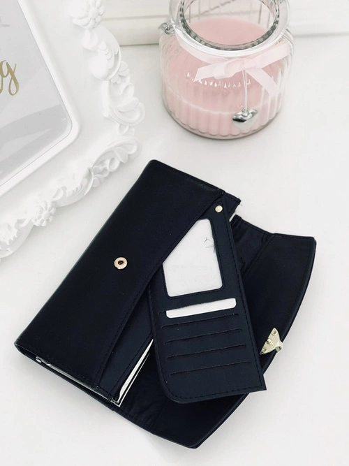 Duży Damski Czarny Portfel z Serduszkiem