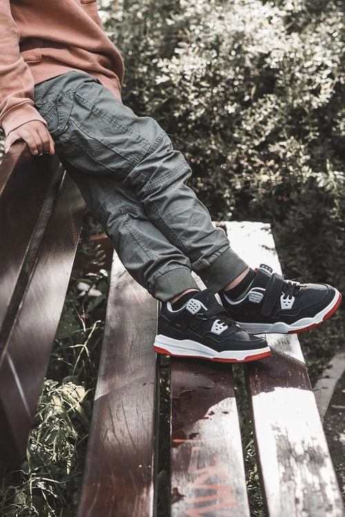 Dziecięce Skórzane Sportowe Buty Czarno-Czerwone Marisa