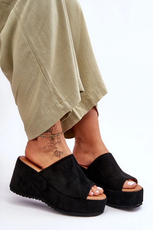 Damskie Klapki Na Masywnej Platformie Czarne Martina