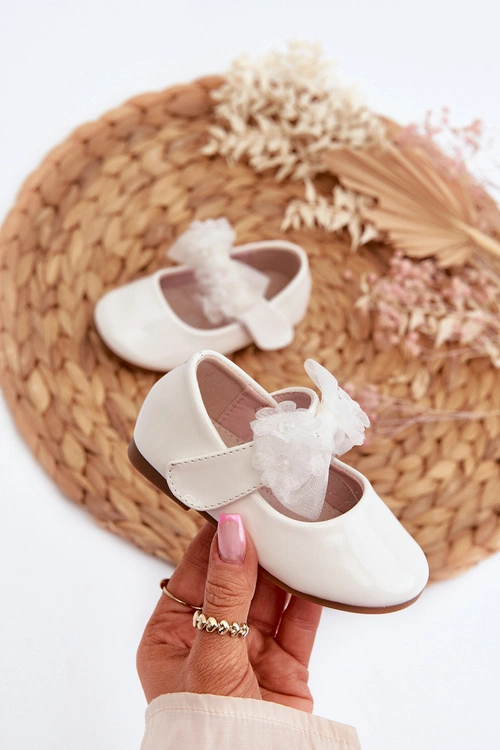 Lakierowane Balerinki Dziecięce Na Rzep Z Kokardą Białe Olessa