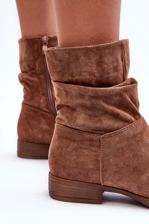 Zamszowe Marszczone Botki Na Płaskim Obcasie Brązowe Manuvia