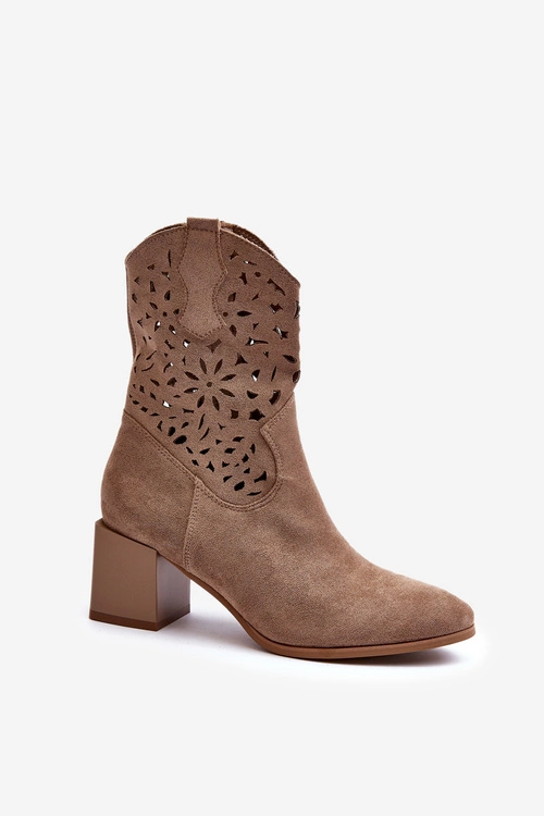 Zamszowe Botki Z Ażurową Cholewką Na Klocku Ciemnobeżowe Irvelame