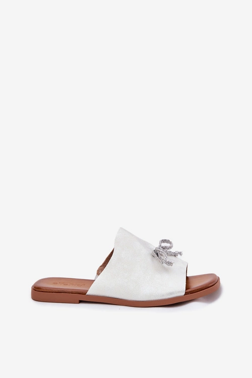 Klapki Damskie Na Płaskim Obcasie Z Ozdobnym Wiązaniem Srebrne Norela