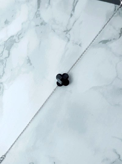 Damska Bransoleta Na Łańcuszku Czarna Koniczynka Srebrna Memphis