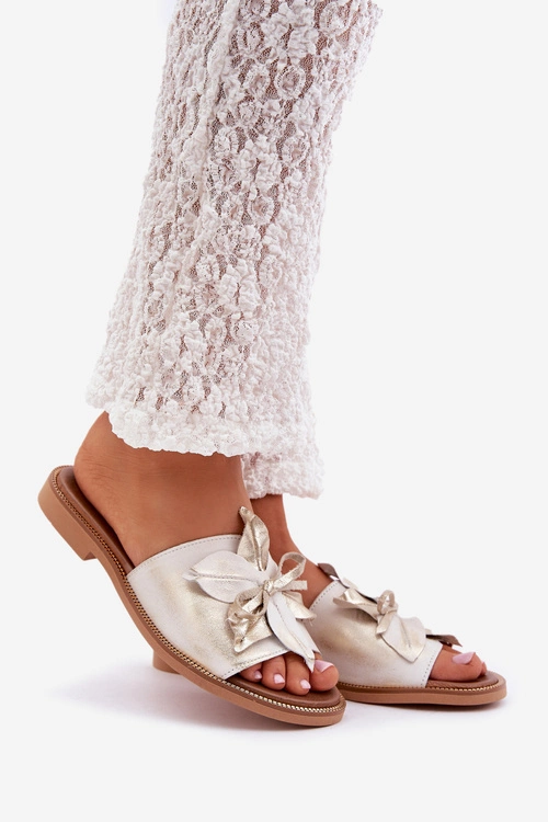 Klapki Z Ozdobą Skóra Naturalna Zazoo 3667 Złoty Przecierany