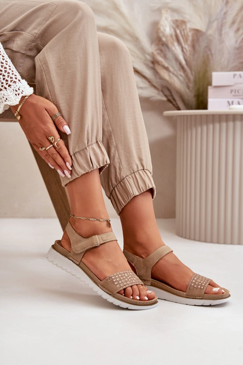 Lekkie I Wygodne Zdobione Sandały Damskie Na Rzep Ciemnobeżowe Inblu CN000039