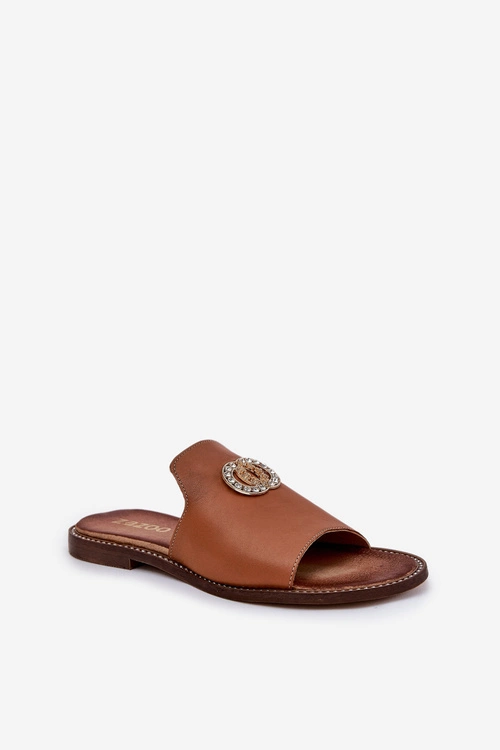 Eleganckie Skórzane Klapki Damskie Z Ozdobą Zazoo 3008 Camel