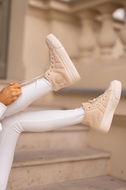 Ocieplane Trampki Damskie Z Futerkiem Typu Baranek Big Star OO274A444 Beżowe