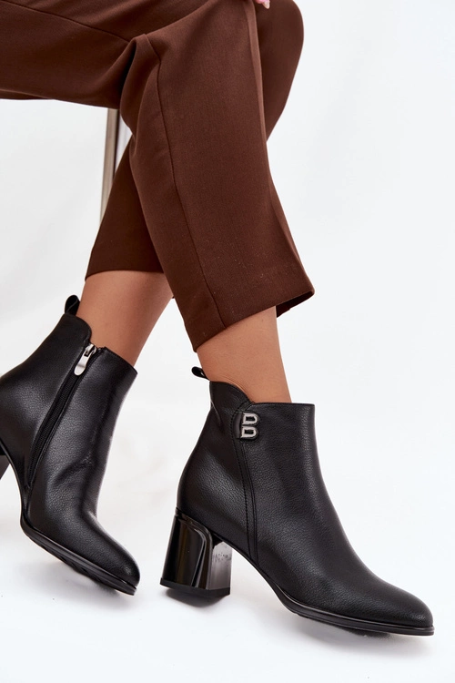 Ocieplane Botki Damskie Z Naturalnej Skóry Na Słupku Czarne Jovelle