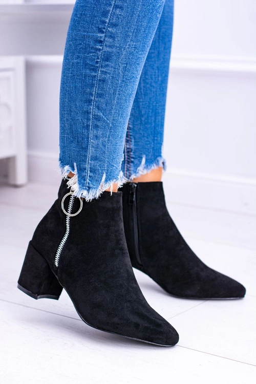 Czarne Zamszowe Botki Na Słupku w Szpic Jonnes