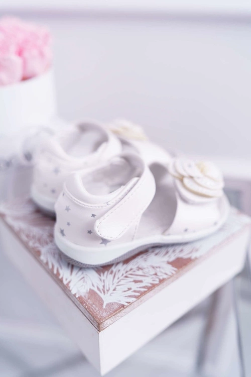 Dziecięce Sandały Na Rzepy Dla Dziewczynki Białe Flamenko