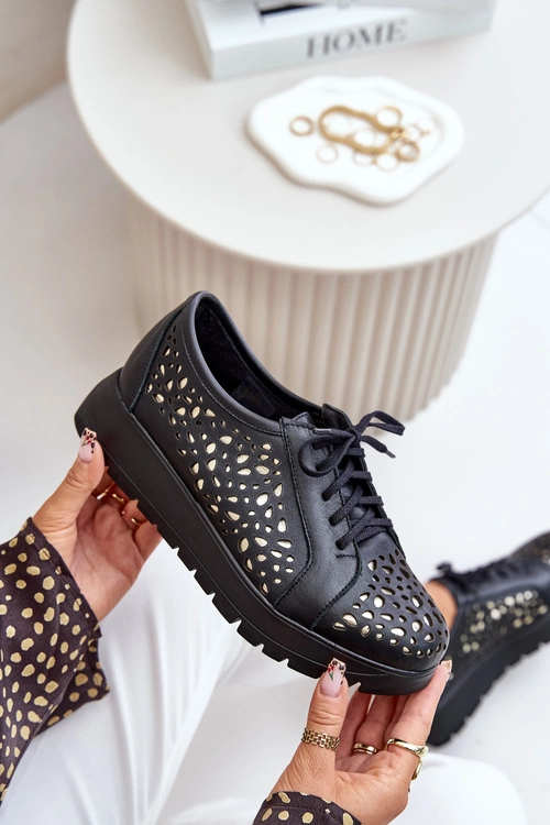 Zazoo 2973 Skórzane Półbuty Na Platformie Z Ażurowym Wzorem Czarne