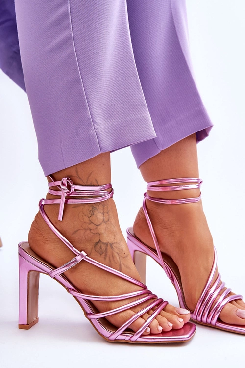 Modne Wiązane Sandały Na Obcasie Różowe Tessoro