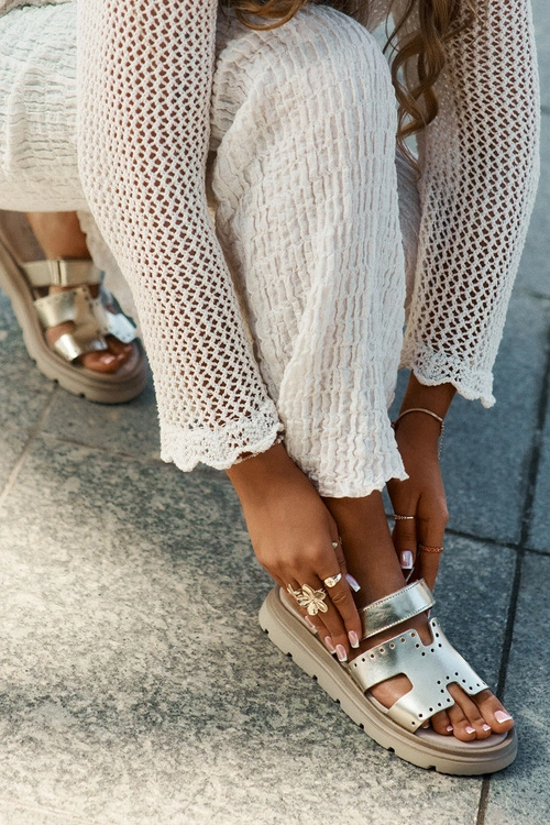 Klapki Damskie Z Naturalnej Skóry Na Platformie Zazoo 40440 Złote