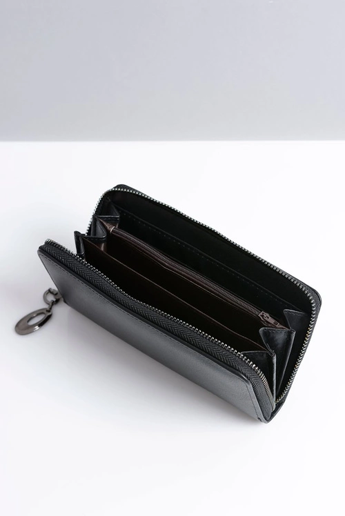 Duży Damski Czarny Portfel z Ćwiekami