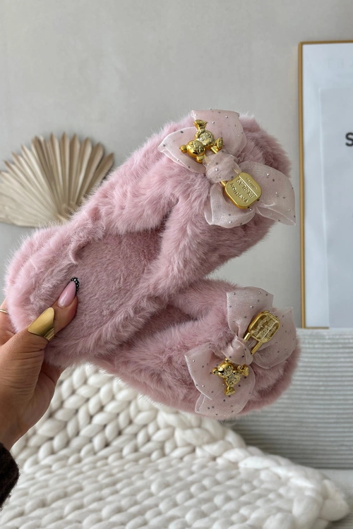 Futrzane Kapcie Damskie Z Kokardą I Złotą Ozdobą Różowe Nolara