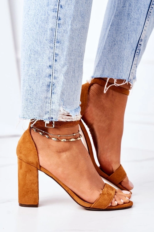 Zamszowe Sandały Na Słupku Camel Florence