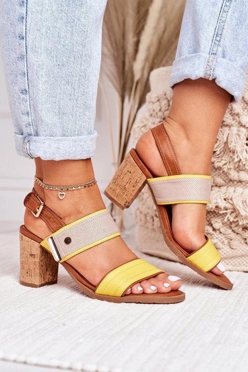 Sandały Na Korkowym Słupku Żółte Emmy