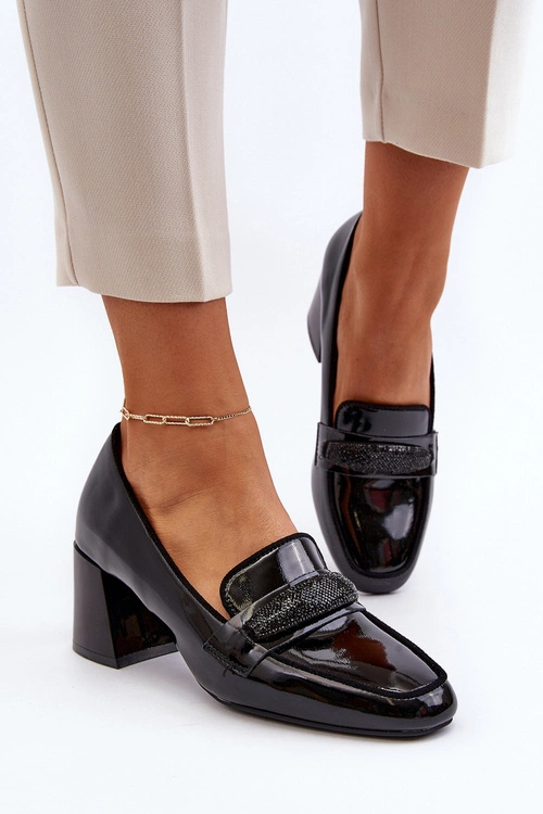 Czółenka Lakierowane Z Ozdobą Czarne Samassa