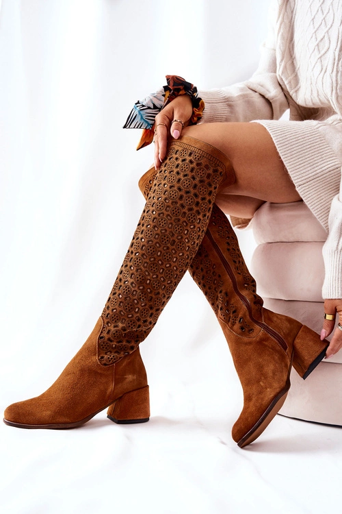 Zamszowe Kozaki Z Ażurowym Wzorem Brązowe Hekilea