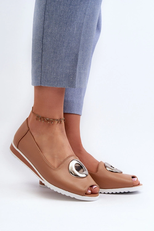 Czółenka Damskie Z Ozdobą Eko Skórzane Ciemnobeżowe Biolita