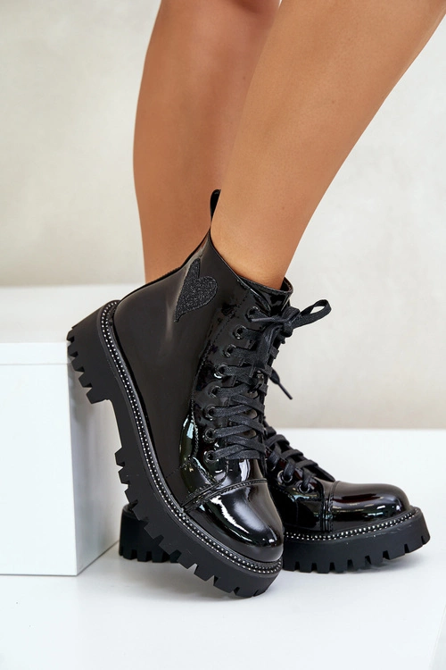 Lakierowane Botki Damskie Na Zamek Z Ozdobnym Sercem Czarne Obeena