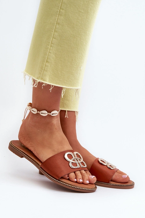 Klapki Damskie Z Ozdobą Eko Skórzane Na Płaskim Obcasie Brązowe Sadria