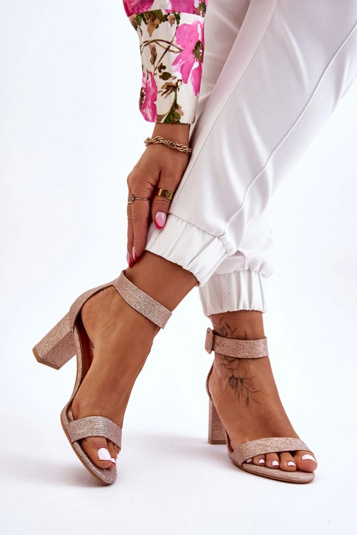 Błyszczące Sandałki Na Obcasie Różowe Złoto Maxim