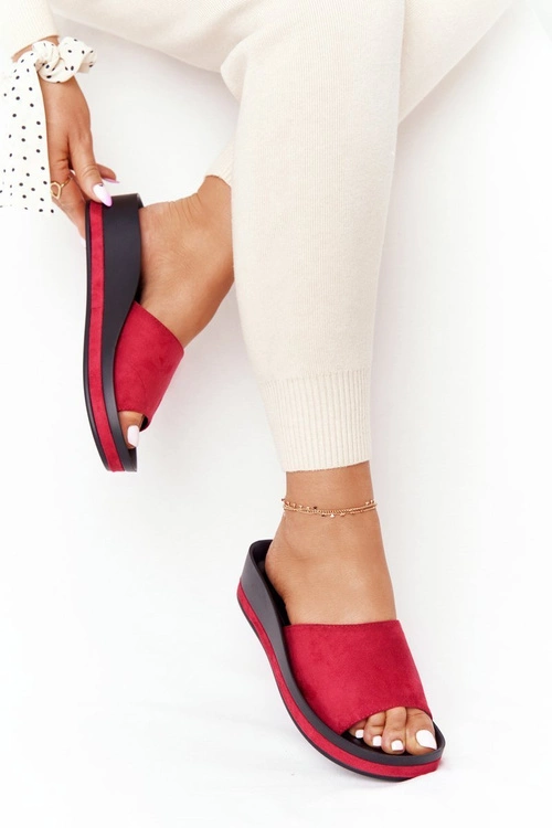 Klapki Na Koturnie Vinceza 21-17113 Czerwone