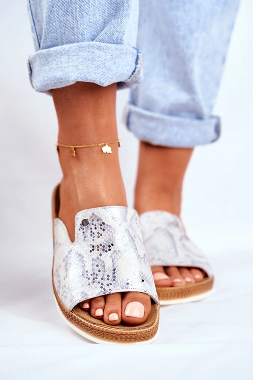 Eleganckie Skórzane Klapki Wzór Zwierzęcy Białe Nicole 2495