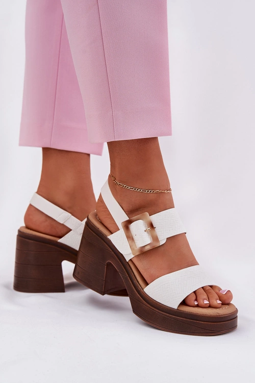 Sandały Damskie Na Masywnym Obcasie I Platformie Vinceza 17387 Białe