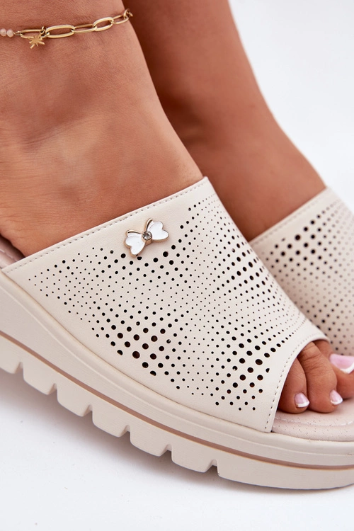 Skórzane Klapki Damskie Na Koturnie Vinceza 41477 Beżowe