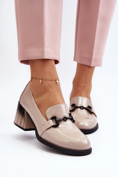 Lakierowane Półbuty Na Obcasie Beżowe Nireva