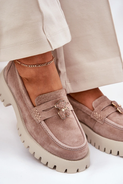 Zamszowe Mokasyny Damskie Z Przypinką Miś Vinceza 79533 Beżowe