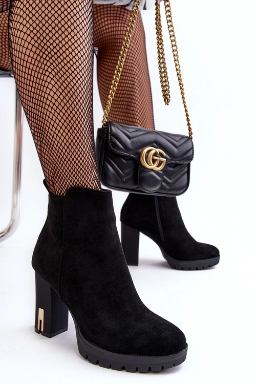 Zamszowe Klasyczne Botki Na Obcasie Czarne Amy