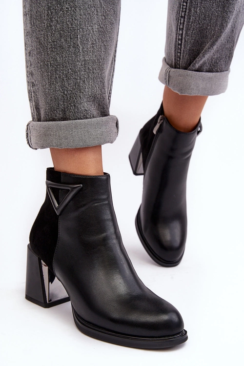 Skórzane Botki Damskie Na Słupku D&A CR8171 Czarne