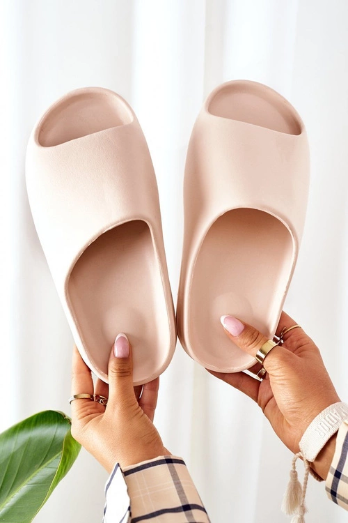 Gumowe Klapki Na Platformie Nude Squishy