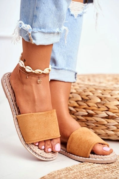 Klapki Damskie Klasyczne Zamszowe Camel Look At Me