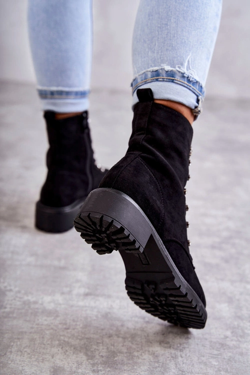 Zamszowe Botki Z Ozdobnymi Paskami Czarne Malesia