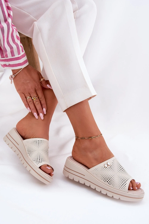 Skórzane Klapki Damskie Na Koturnie Vinceza 41477 Beżowe